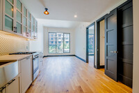 Building Photo - 10 Montieth St