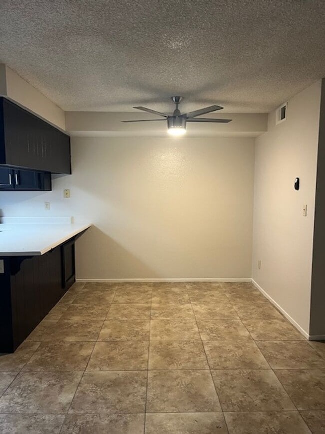 Building Photo - BC817-11