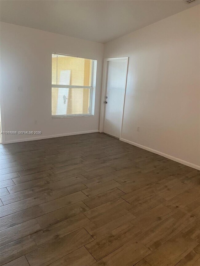 Building Photo - 15121 SW 106th Ave