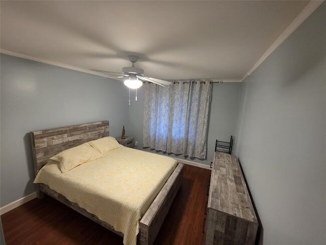 Building Photo - 1341 SE 3rd Ave