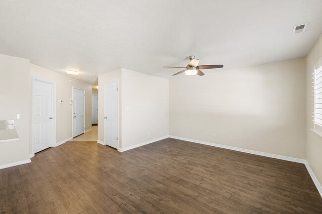Building Photo - 10483 Sage Vista Way