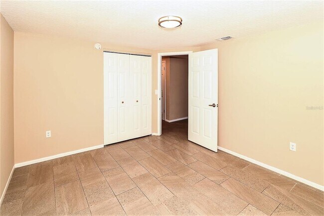 Building Photo - 2035 Calusa Trail