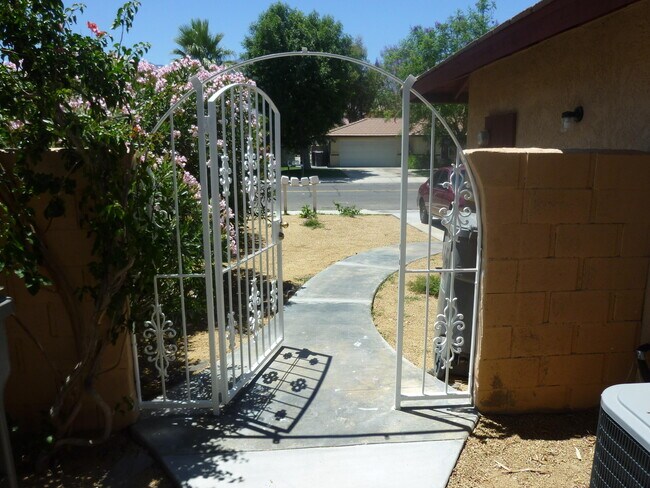 Building Photo - 32550 Shifting Sands Trail