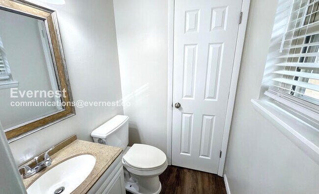 Building Photo - 6100 Pisgah Dr NW