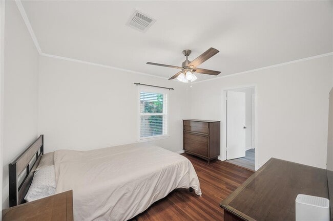 Building Photo - 9610 Bevlyn Dr
