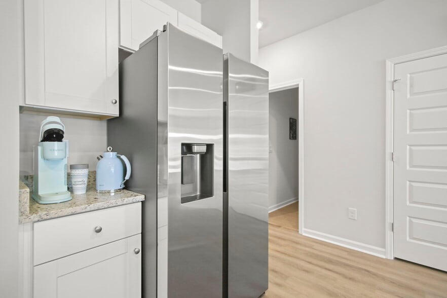 Building Photo - 508 Sea Sparrow St