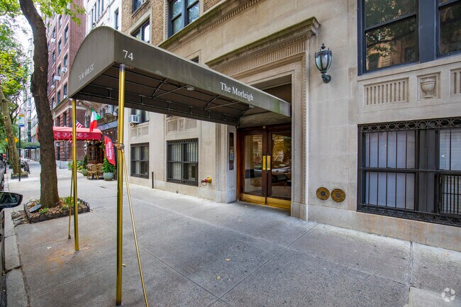 74 W 68th St New York, NY 10023 - The Morleigh