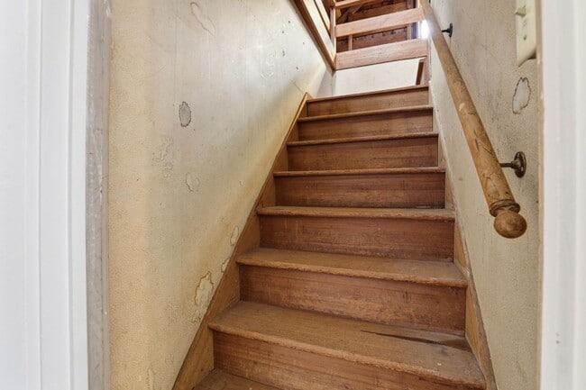 Building Photo - 482 South St