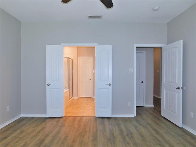 Building Photo - 3324 Hornbeam St