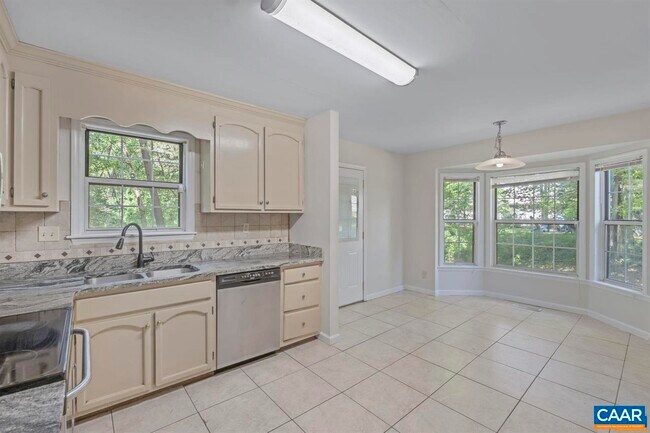 Building Photo - 3104 Mollifield Ln