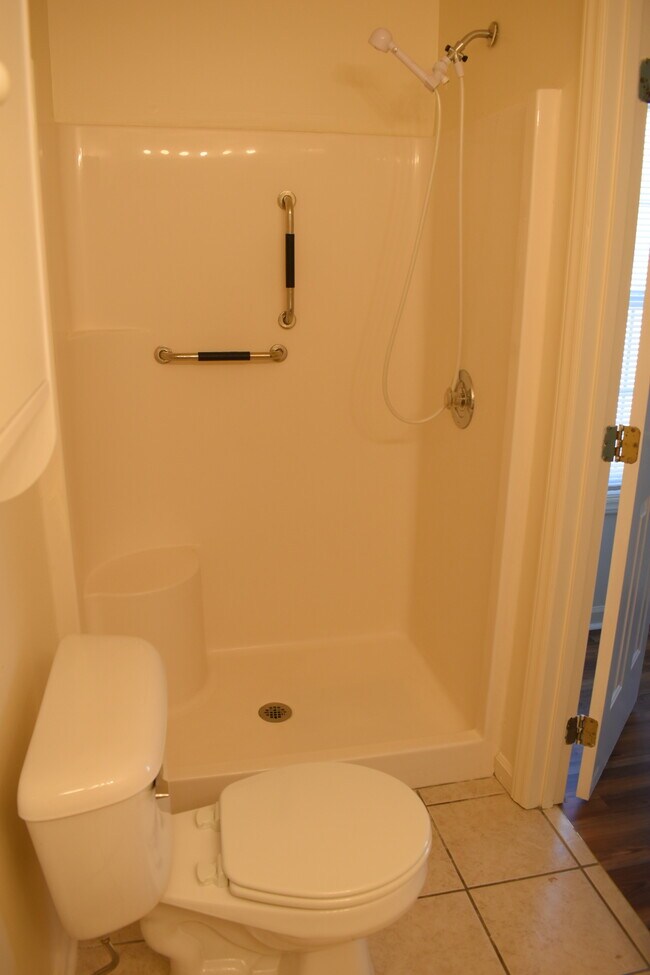 Building Photo - 6901 Southern Exposure