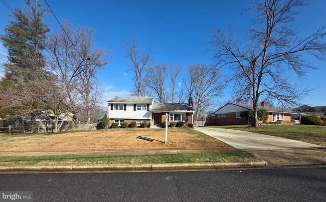 Building Photo - 8140 Drayton Ln