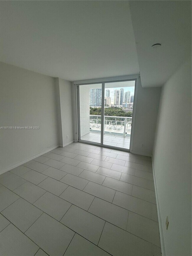 Building Photo - 4250 Biscayne Blvd