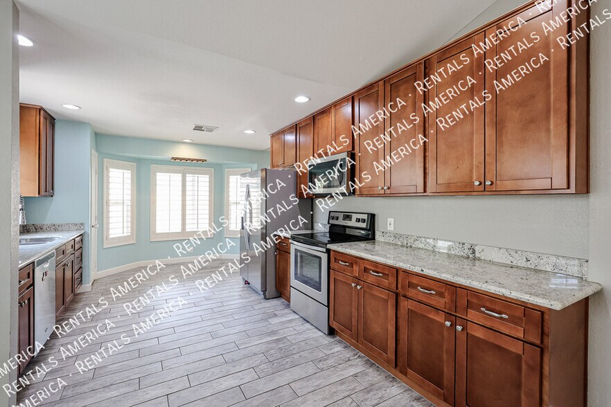 Building Photo - 3922 W Morelos St