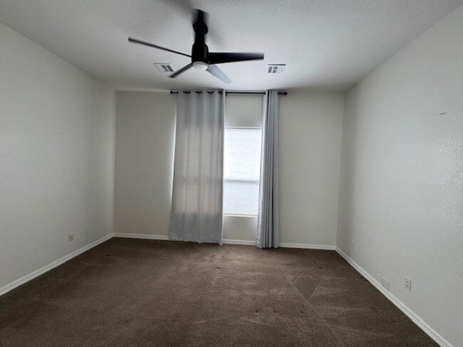 Building Photo - 3 BR on the GOLF COURSE with POOL-Laughlin Ranch Association