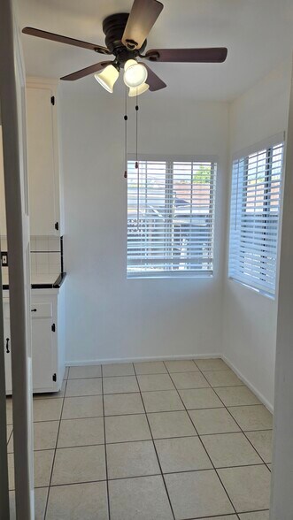 Building Photo - 3552 Locke Ave