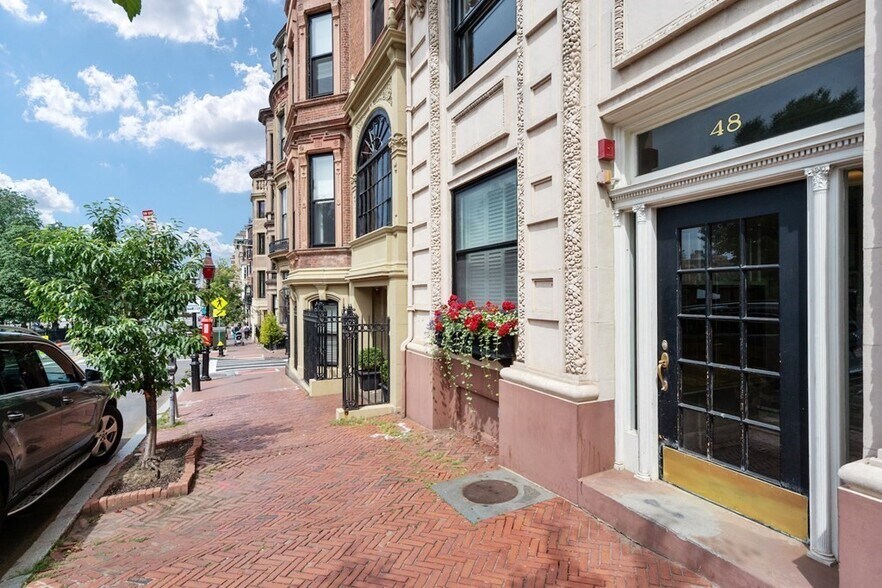 Building Photo - 48 Beacon St