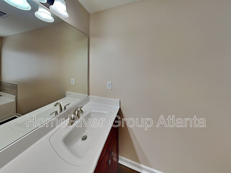 Building Photo - 5237 Blossom Brook Dr