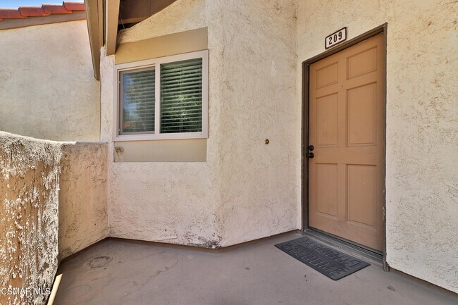 Building Photo - 3162 Darby St