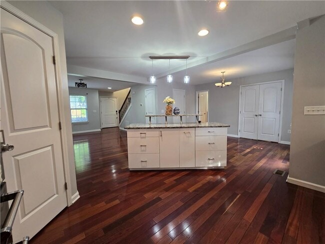 Building Photo - 2616 Boland Dr NE