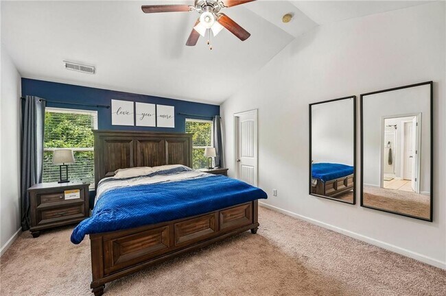 Building Photo - 6216 Oakdale Ridge Ct SE