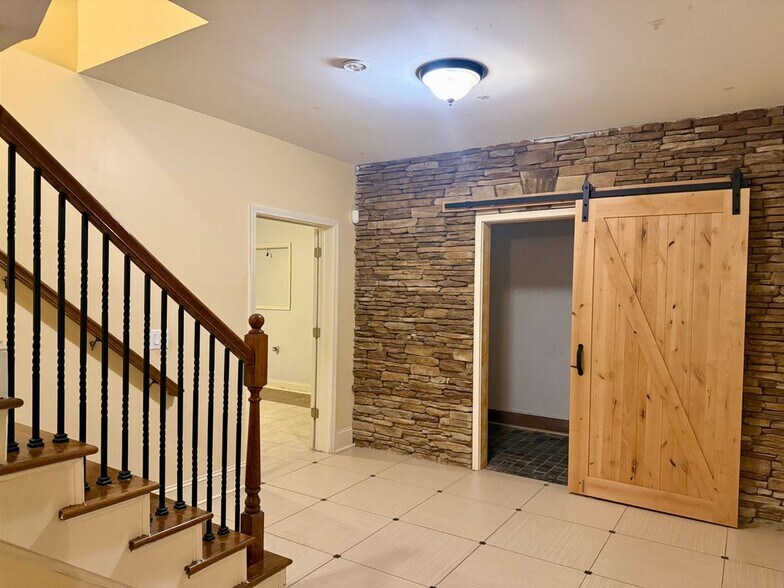 Building Photo - 515 Brogdon Rd