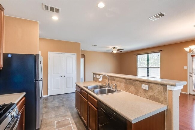 Building Photo - 1029 Brighton Pl