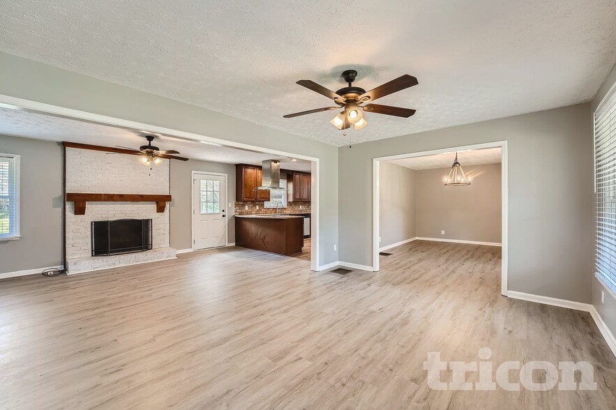 Building Photo - 105 Cook Ln