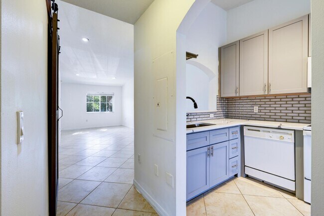 Building Photo - 3478 Briar Bay Blvd
