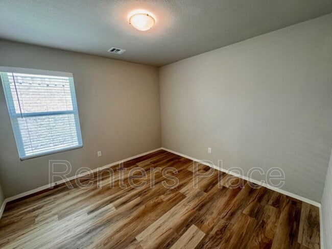 Building Photo - 12316 S Maplewood Ave