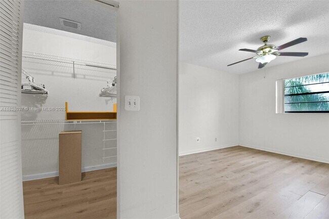 Building Photo - 10501 W Broward Blvd