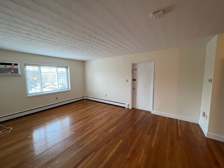 Building Photo - 333 Massachusetts Ave