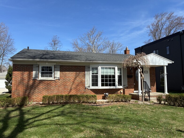 Building Photo - 1655 Hazel St