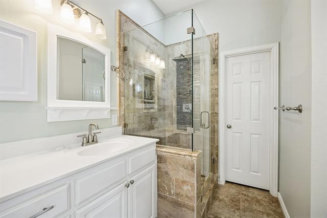 Building Photo - 930 Crestmoor Dr