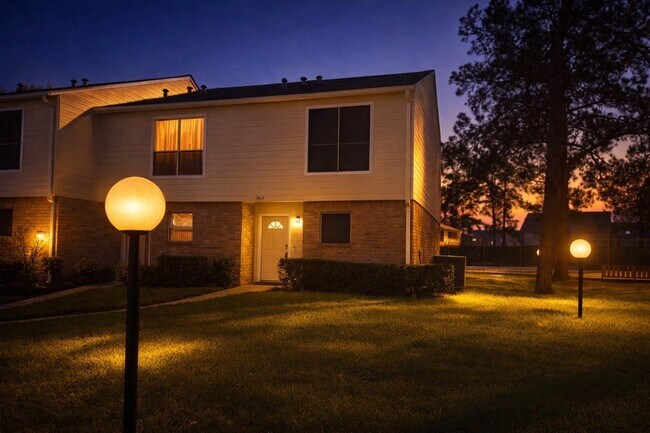 Building Photo - 14515 Wunderlich Dr