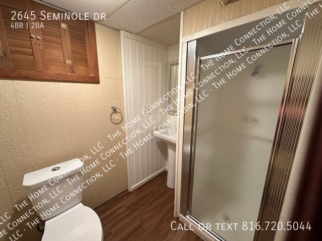 Building Photo - 2645 Seminole Dr