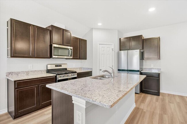 Building Photo - 1626 Comfy Wy