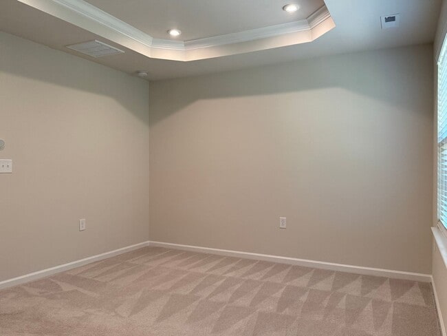 Building Photo - WONDERFUL Townhome in North East Raleigh, Available Now!