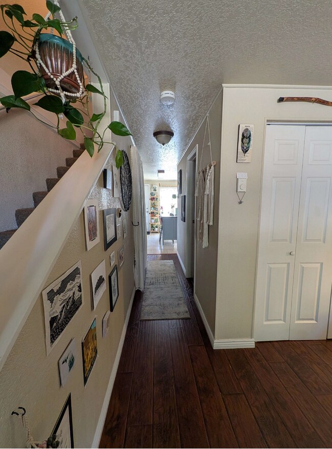 Building Photo - 1201 Pomona St