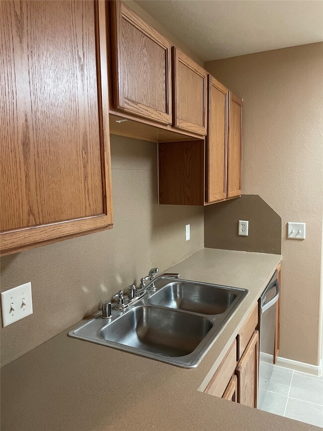 Building Photo - 14223 Bishop Bend Ln