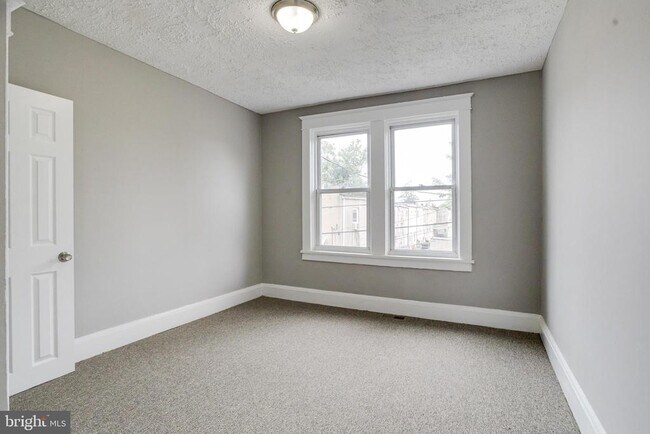 Building Photo - 2908 Oakley Ave