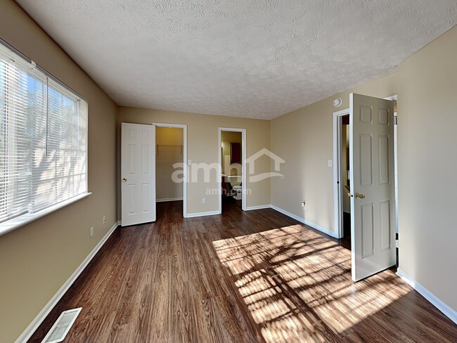 Building Photo - 1691 Roosevelt Dr