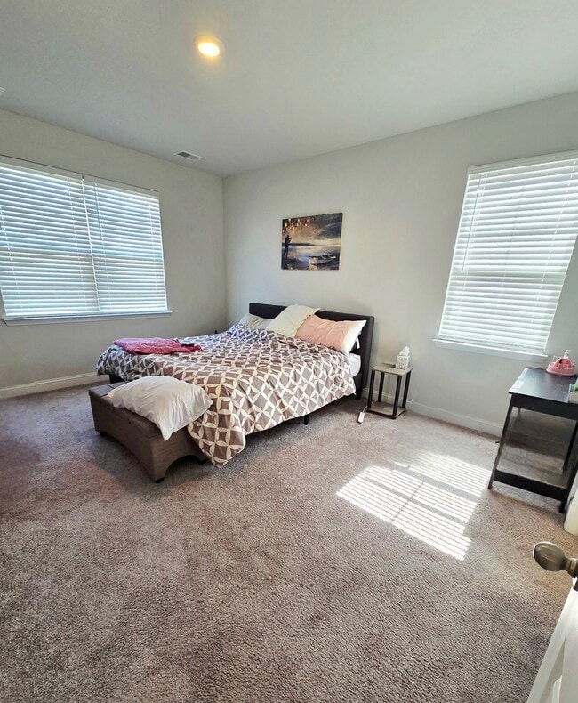 Building Photo - 2066 Ainsley Dr