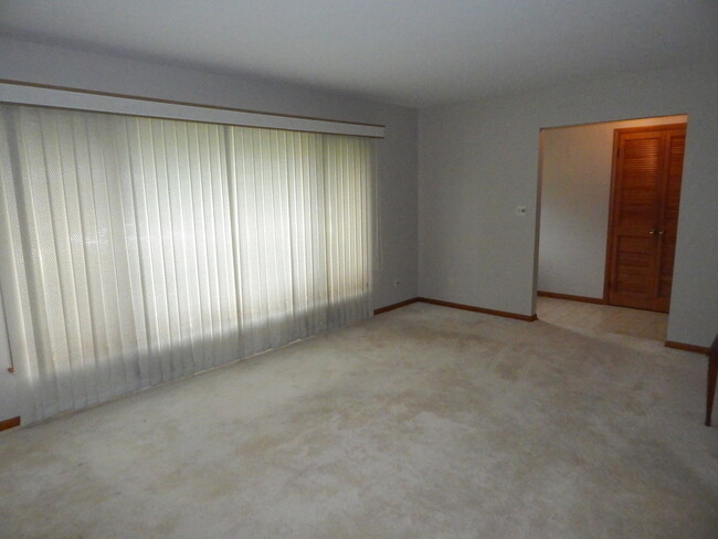 Building Photo - 1608 Martha Dr