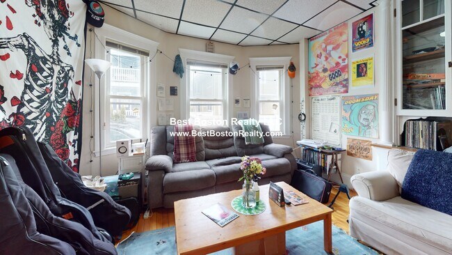 Building Photo - 6 Bailey St