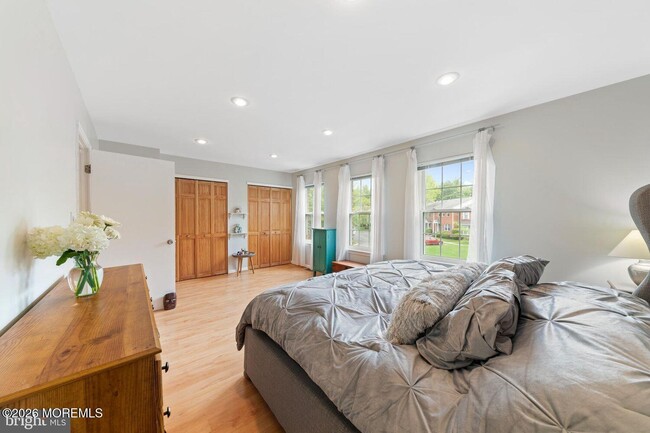 Building Photo - 41 Quince Ct