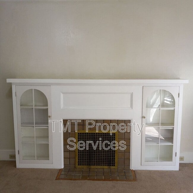 Building Photo - 1019 H St