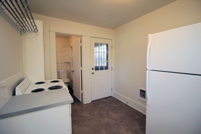 Building Photo - kerby01