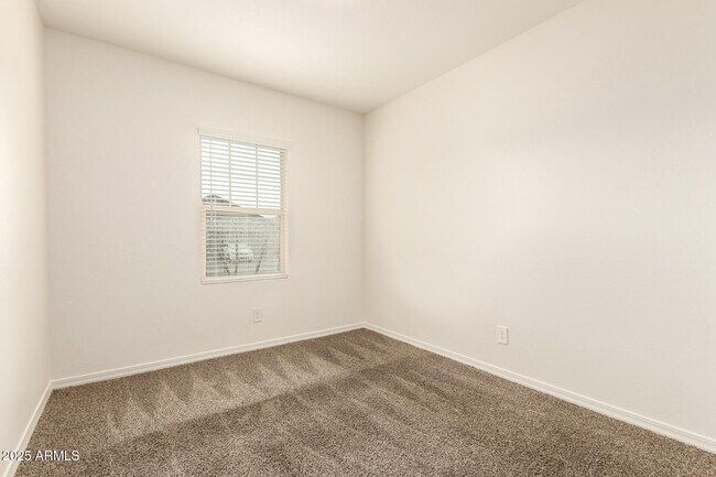 Building Photo - 9621 W Agora Ln
