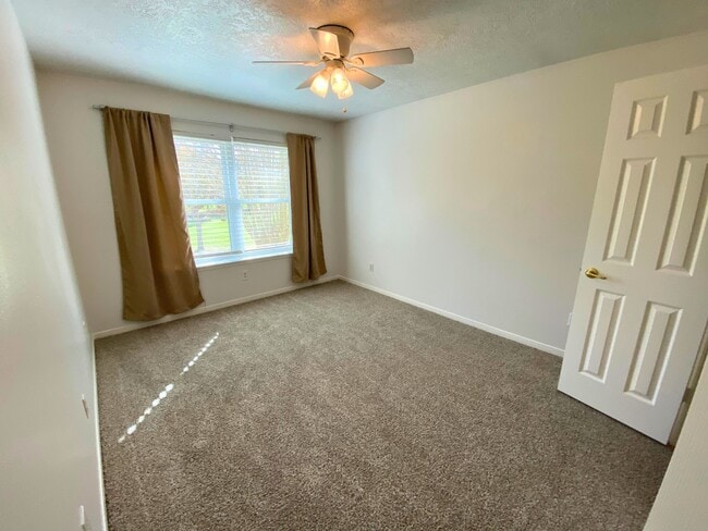 Building Photo - 21623 San Marino Dr